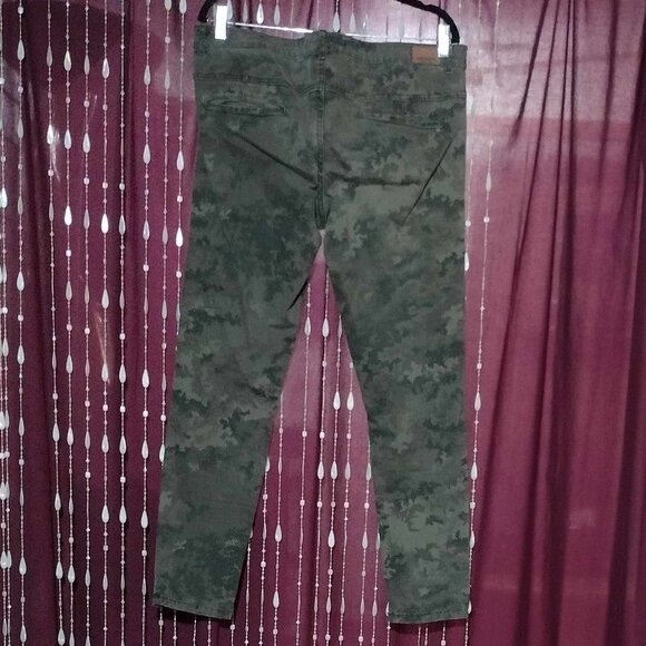 Nearly New Size 12 Z1975-Zara Basic Dept. Premium Camoflauge Denim Jeans - Picture 2 of 7